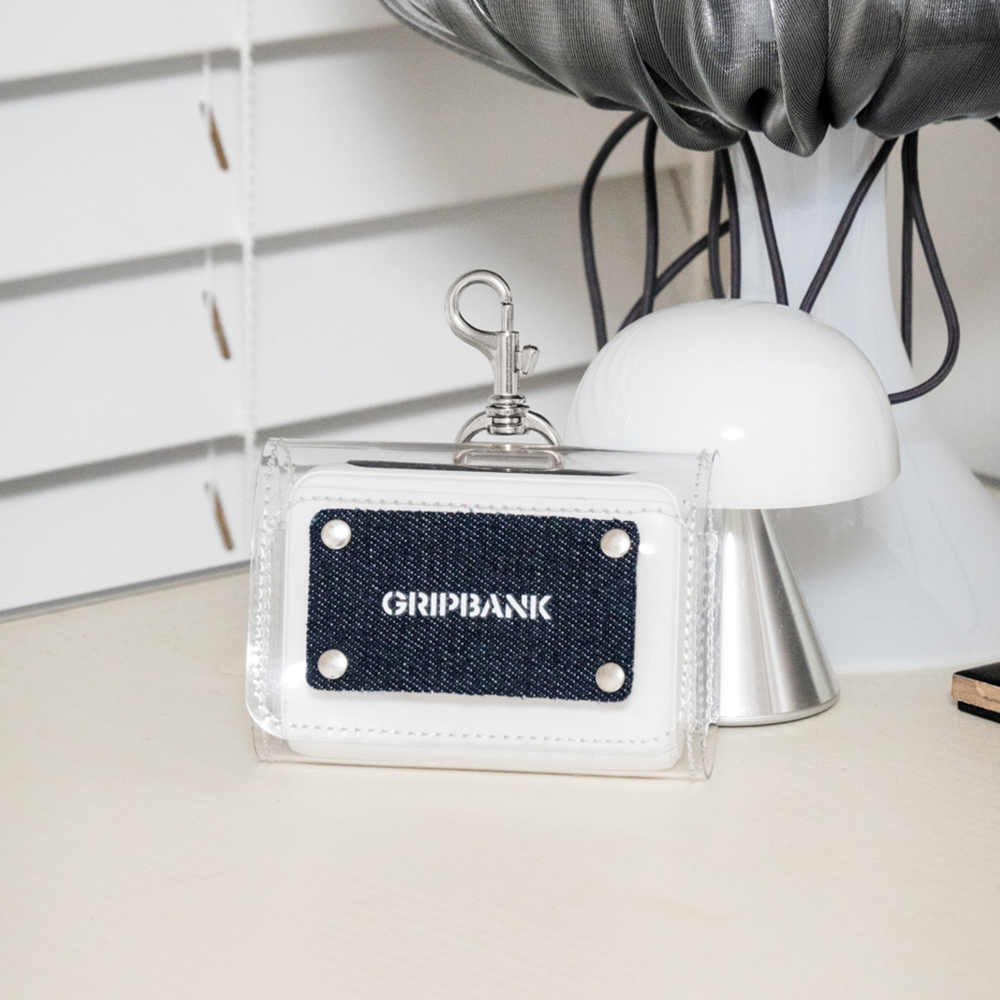 작고 가벼운 보조배터리로 언제 어디서든 충전 걱정 끝!