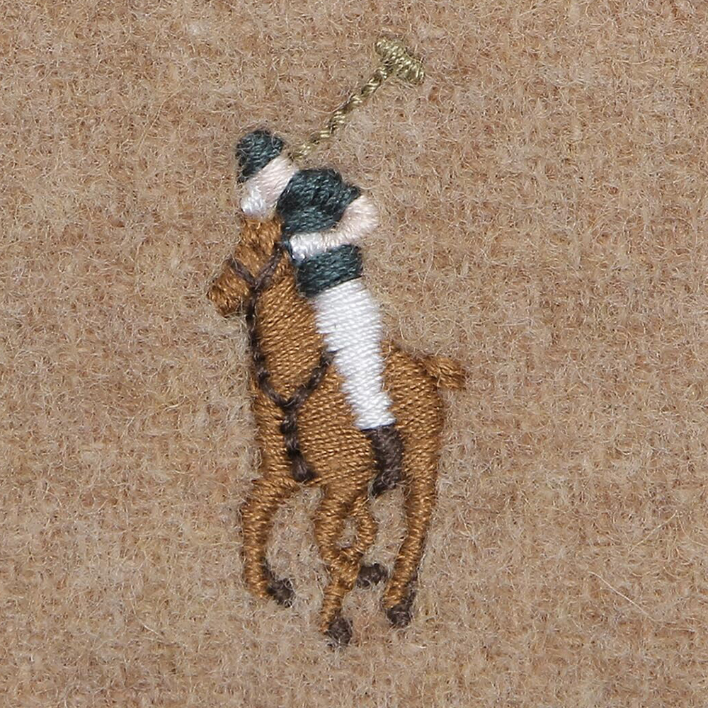 이태리 포니 울 소재의 남녀공용 목도리, 따뜻하게 연출하는 방법