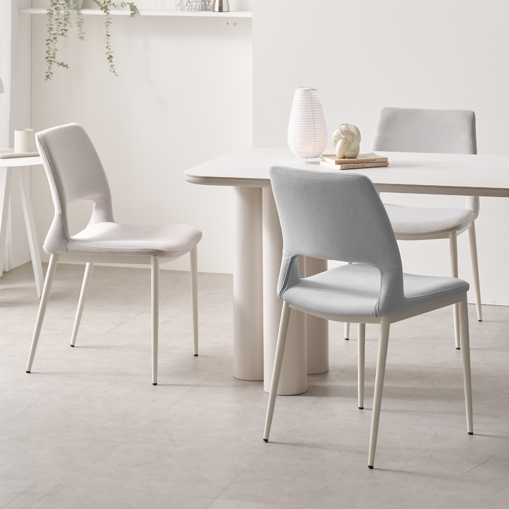 편안한 허리 지지와 세련된 디자인의 다이닝 체어 추천