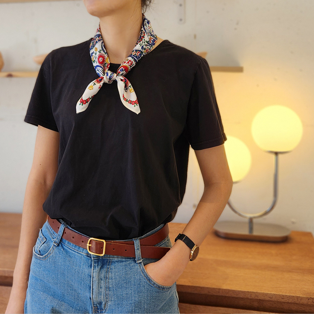 봄과 가을에 딱 어울리는 여성용 실크 사각 스카프 추천