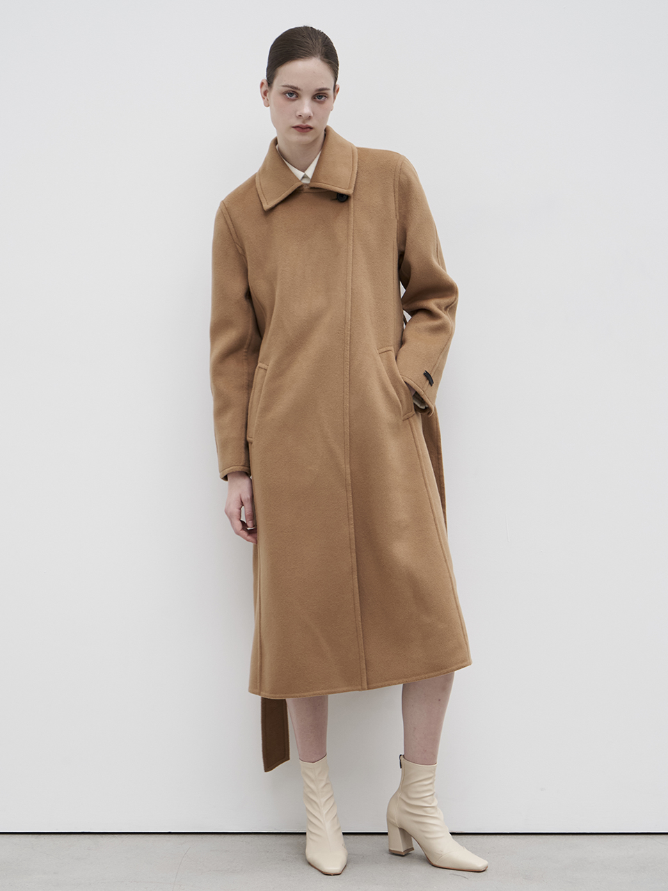 포근하고 세련된 캐시미어 코트, 이번 시즌 꼭 챙기세요!