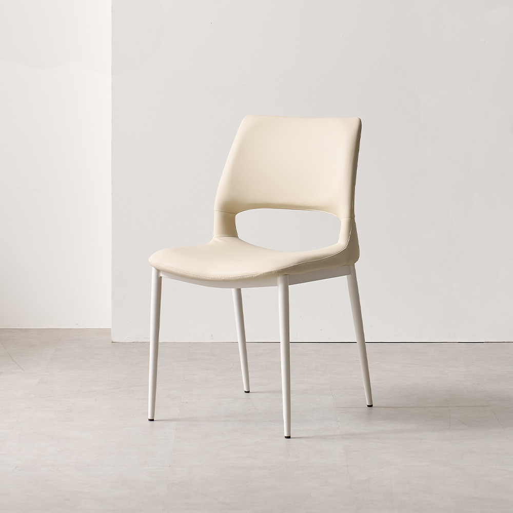 편안하게 앉을 수 있는 식탁 의자, 실리콘 가죽 등받이로 더 편안하게