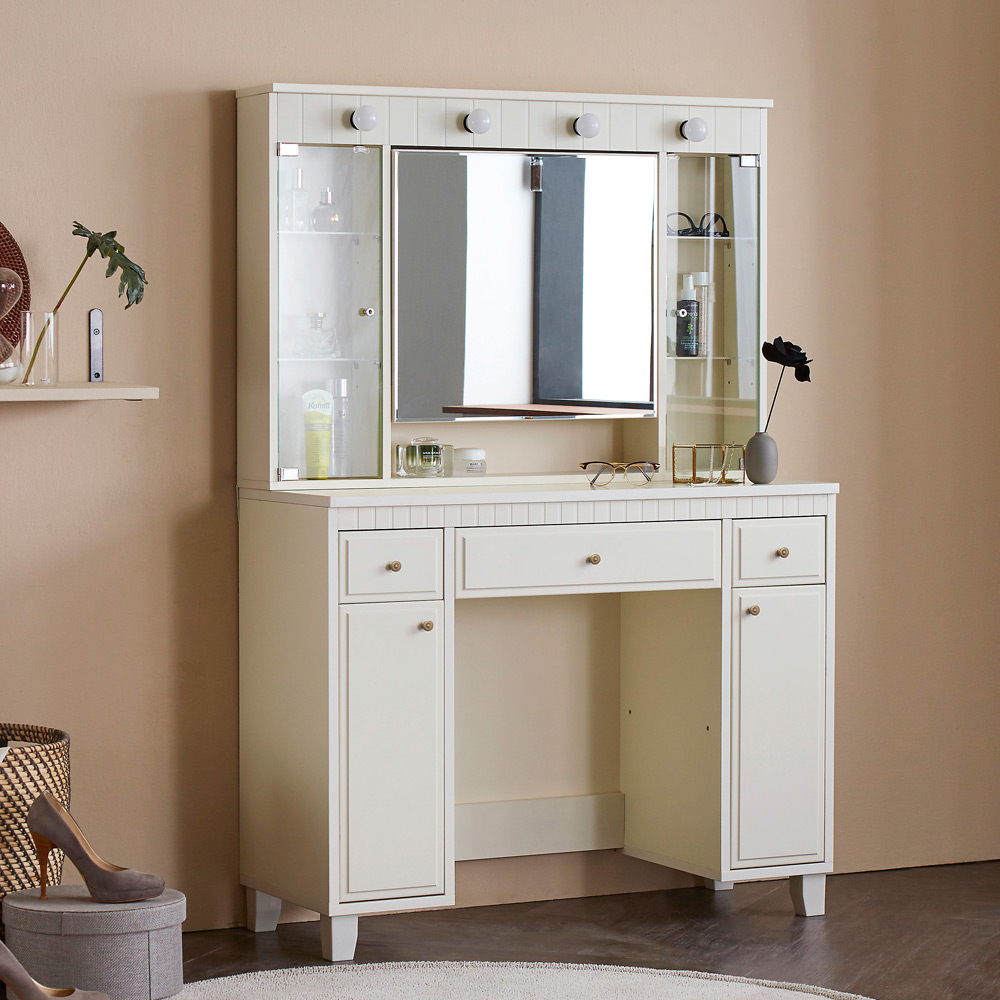 집에서도 쉽게 꾸밀 수 있는 미카엘 LED 조명 화장대 추천