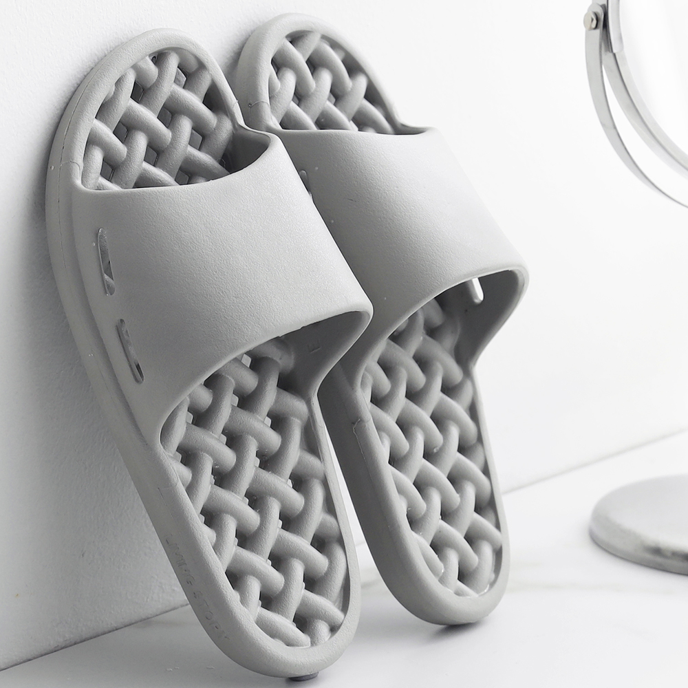 편하게 신고하는 국산 빅사이즈 욕실화, 미끄럼 걱정 끝!