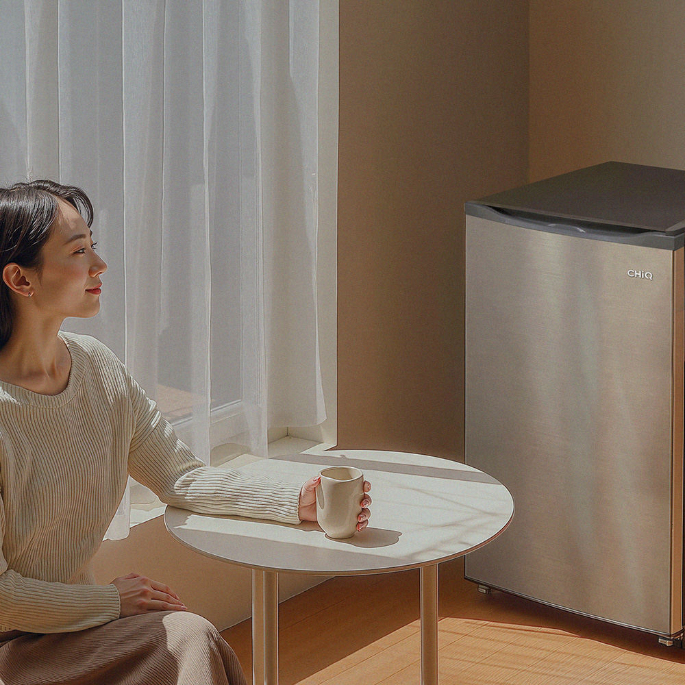 작고 귀여운 미니 냉장고로 공간 활용을 더 쉽고 깔끔하게!