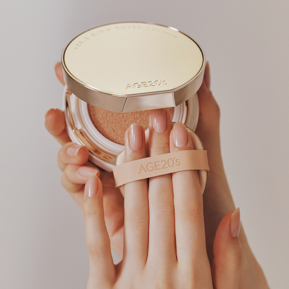 쉽고 자연스럽게 피부를 밝혀주는 쿠션 추천! 에이지투웨니스 노블 글로우 커버 쿠션