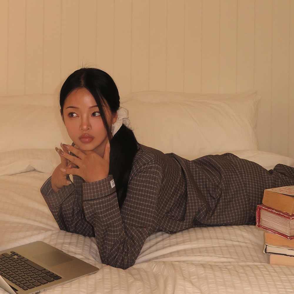 편안한 밤을 위한 실크 느낌 긴팔 커플 잠옷 세트 추천!