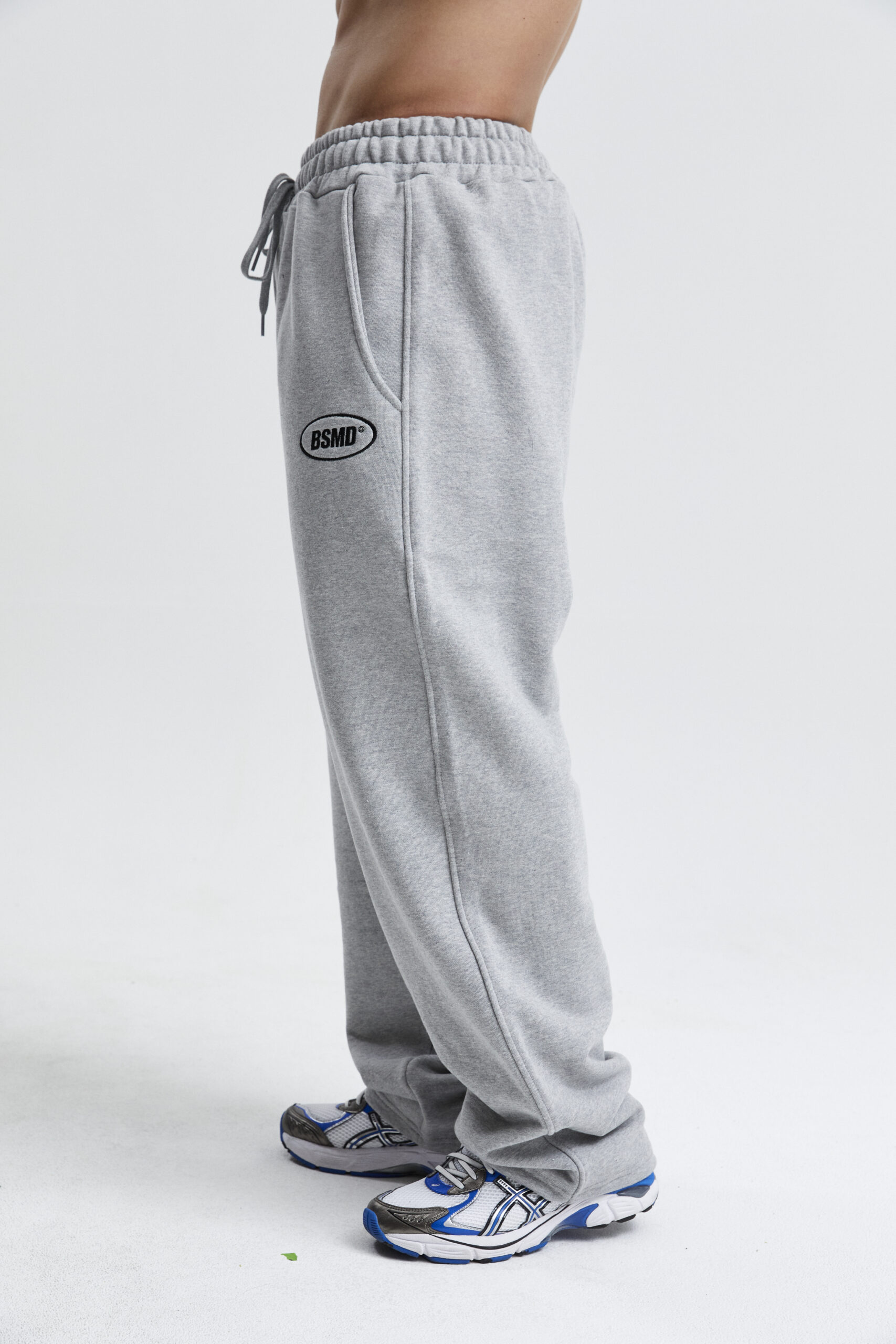 편하게 입기 좋은 세미와이드 팬츠, 운동할 때 딱 좋아요!