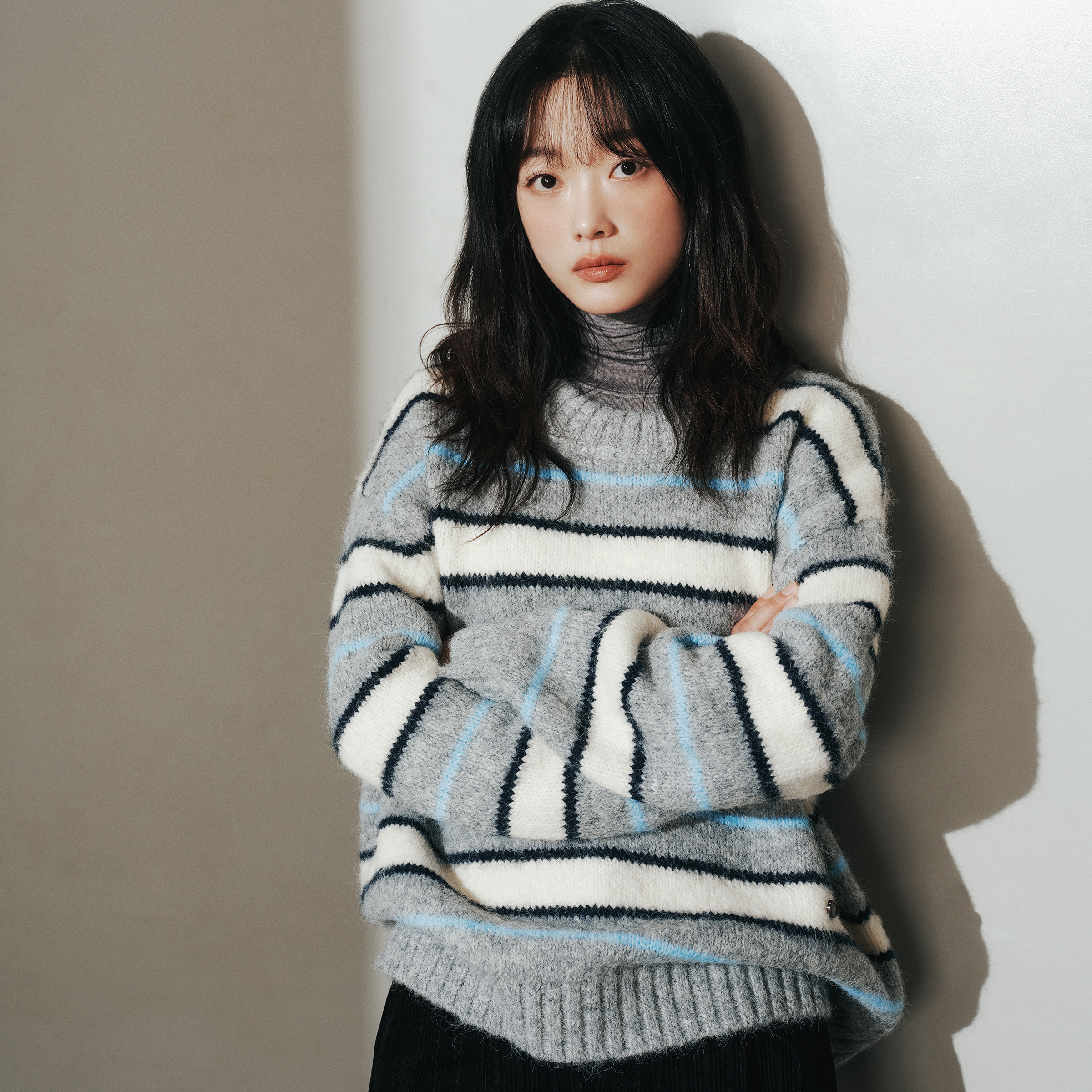 편안하게 입기 좋은 울 블렌드 스트라이프 니트 풀오버 추천!