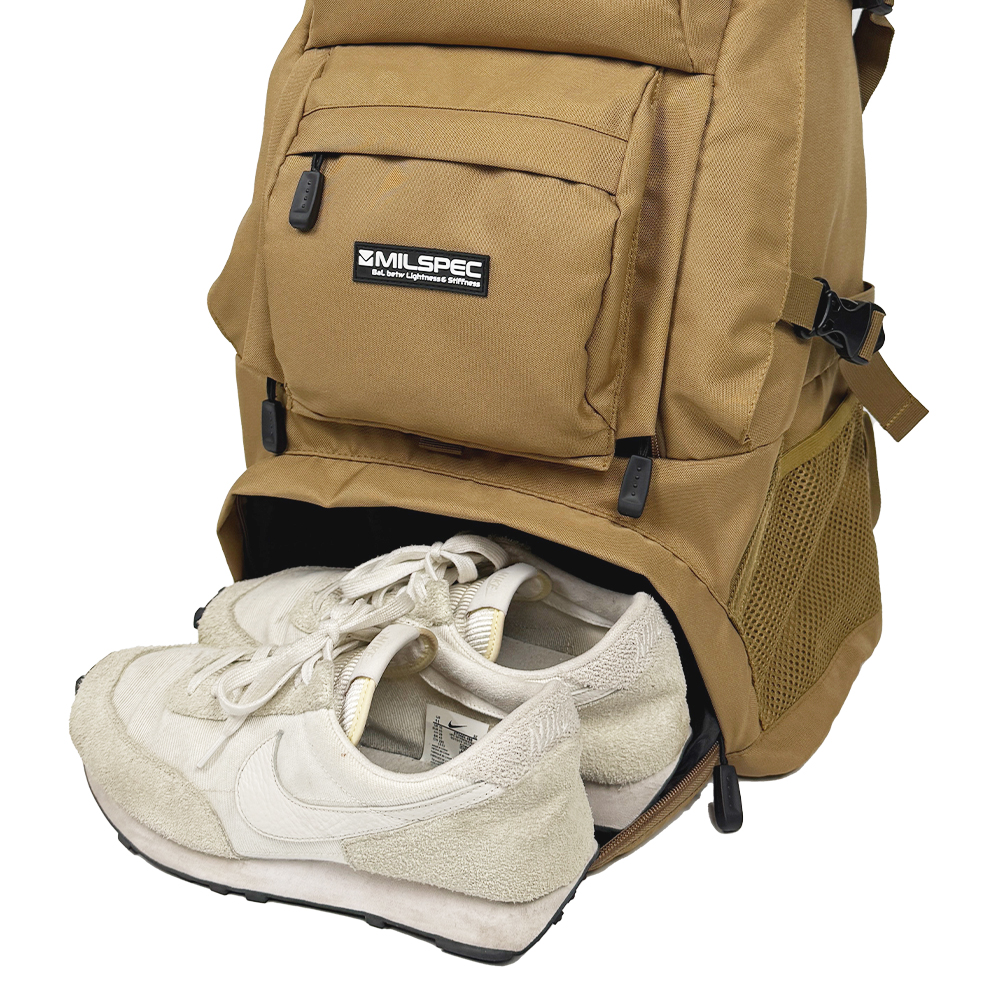 여행 가방 걱정 끝! 넉넉한 용량의 방수 배낭으로 편하게 떠나보세요