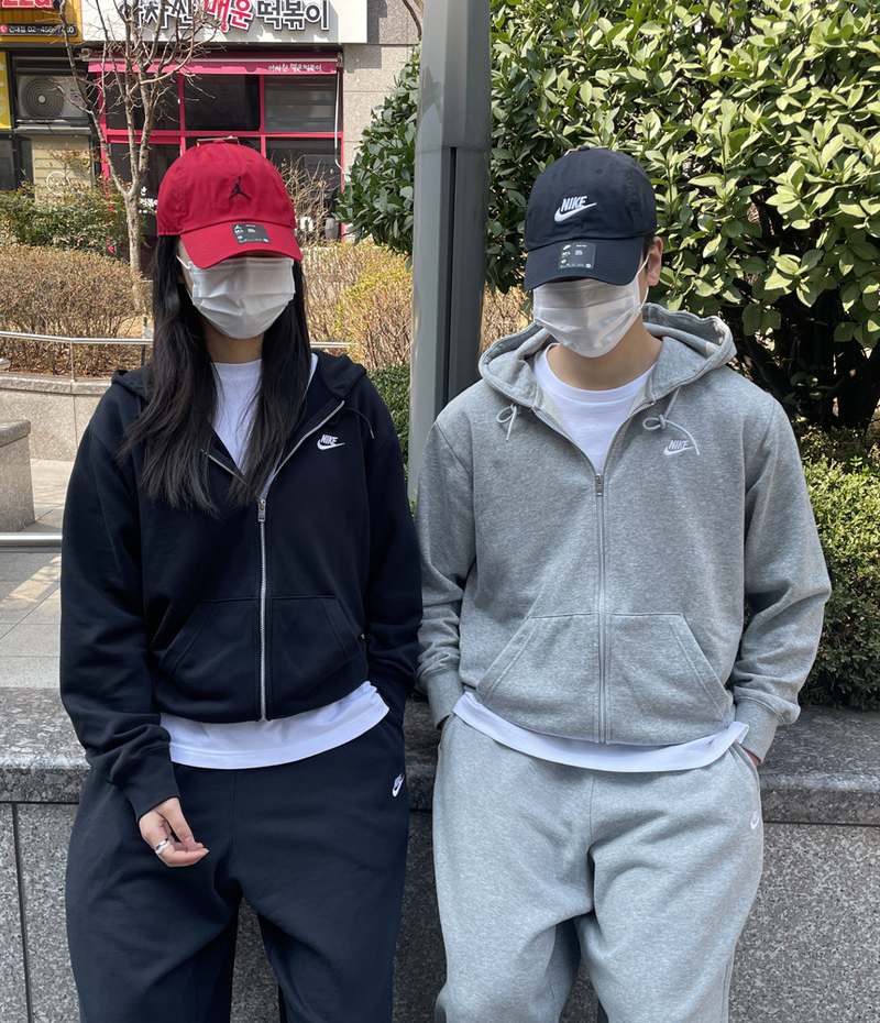 편하게 입기 좋은 나이키 후드 집업과 티셔츠 추천