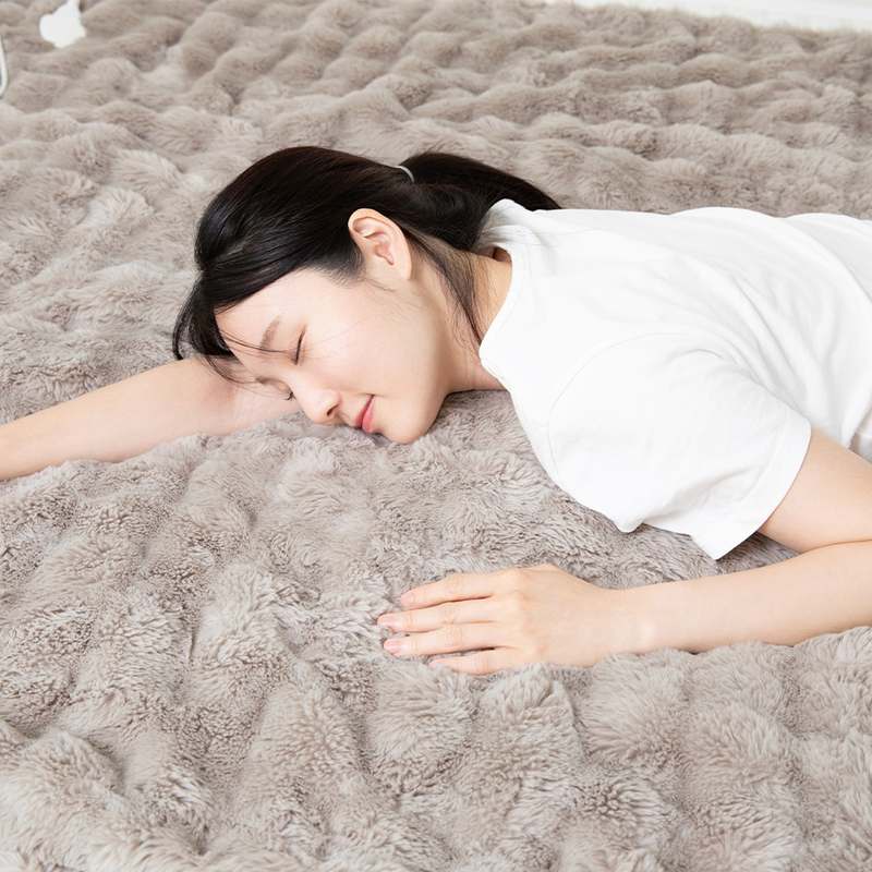 집에서도 캠핑에서도 딱! 따뜻하고 포근한 전기 담요 추천