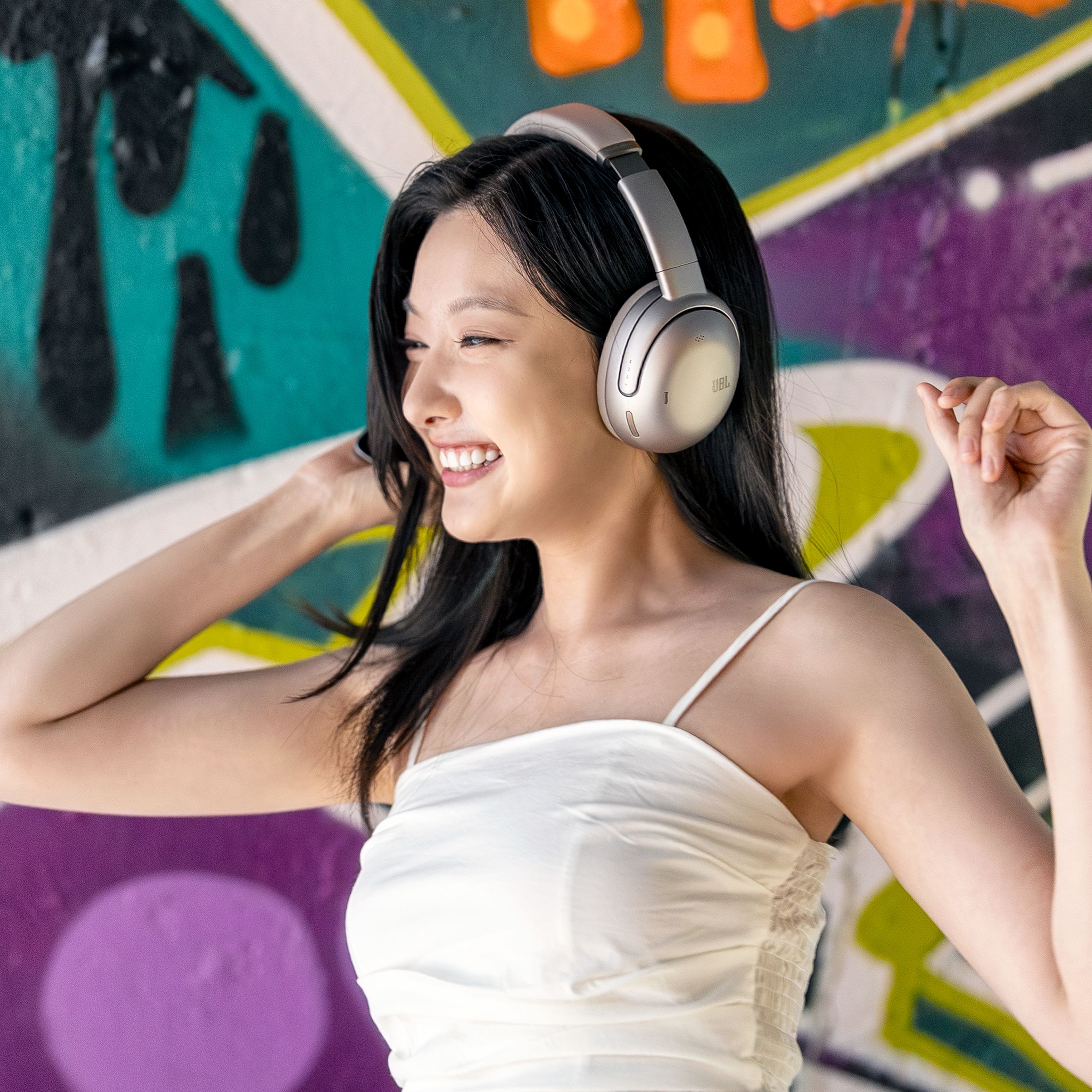 일상에서 편하게 쓰는 무선 헤드폰, JBL TOUR ONE M3 추천해요!