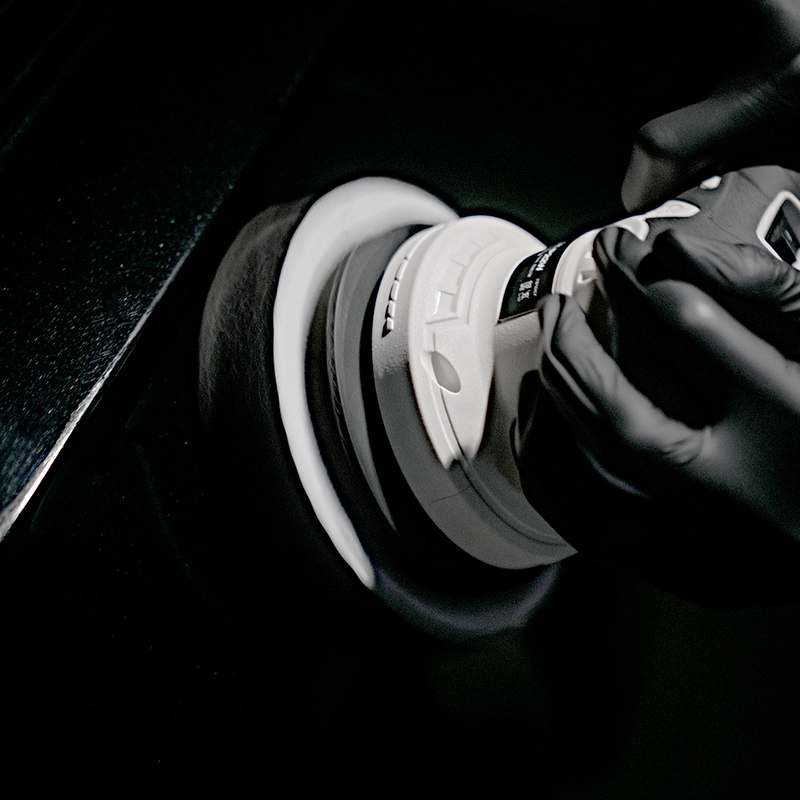 차량 광택과 유막 제거, 무선 폴리셔로 쉽게 해결하는 방법