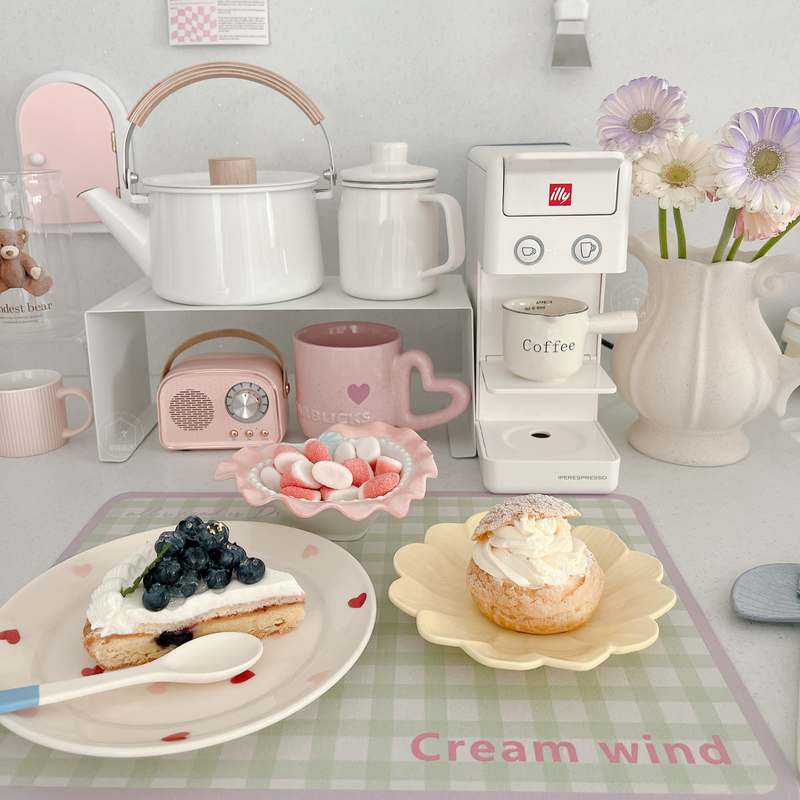 집에서 깔끔하게 정리하는 그릇 선반, 디귿선반으로 쉽고 빠르게!