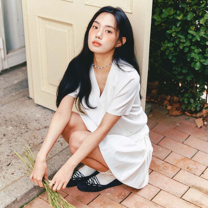 편하게 입기 좋은 반팔 가디건, 로엠 올데이 브이넥 스타일 추천!