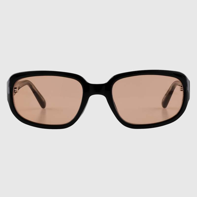 일상에서 멋지게 착용하는 오벌형 사각 틴트 선글라스 추천!