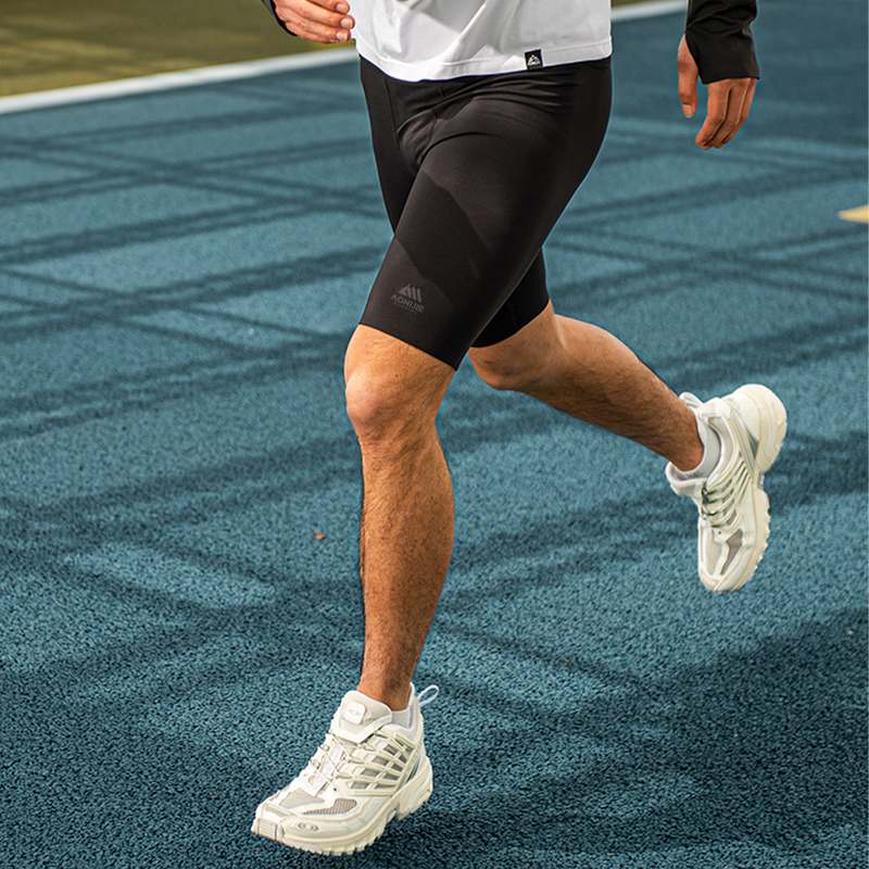 편하게 입기 좋은 남성용 하프팬츠, 마라톤과 트레일러닝에 딱이에요!