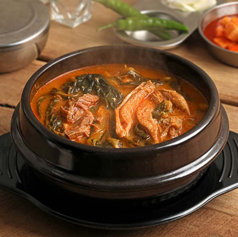 캠핑이나 집에서 간편하게 즐기는 순살 뼈해장국과 감자탕 추천!