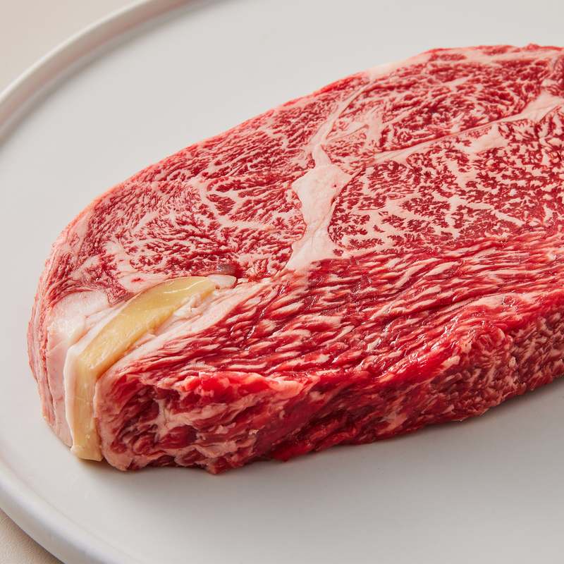 명절 선물로 딱 좋은 한우 등심 세트, 집에서 즐기기 좋은 스테이크용 고기