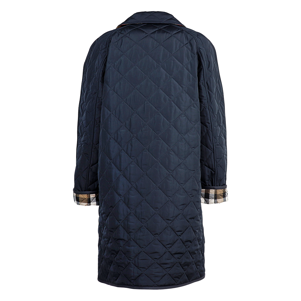 편안하게 입기 좋은 여성용 퀼팅 코트, 버버리 뉴 타이팅 스타일 소개