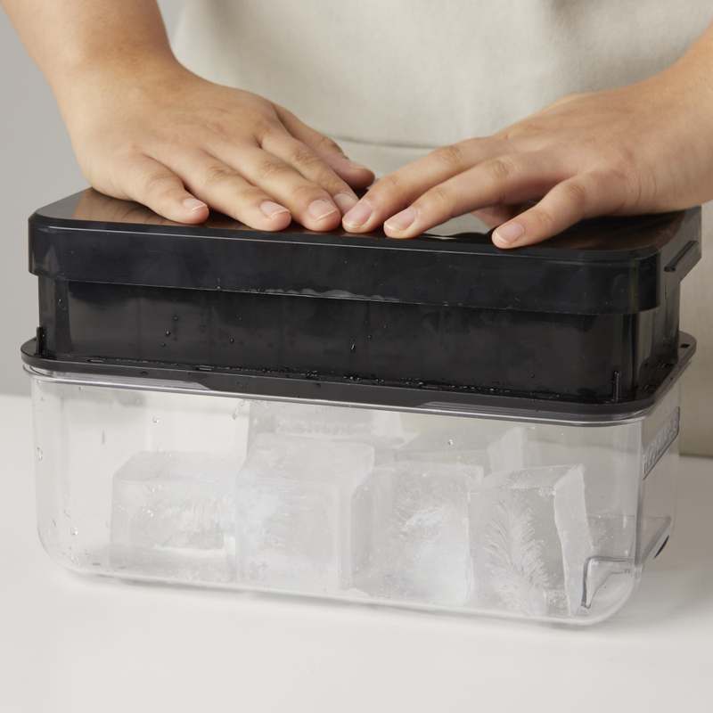 쉽고 편하게 얼음 만들기! 자이언트푸쉬 실리콘 얼음트레이 추천