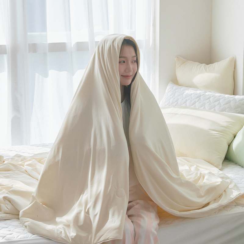 여름철 시원하게 쾌적하게! 부드럽고 시원한 냉감 이불 추천