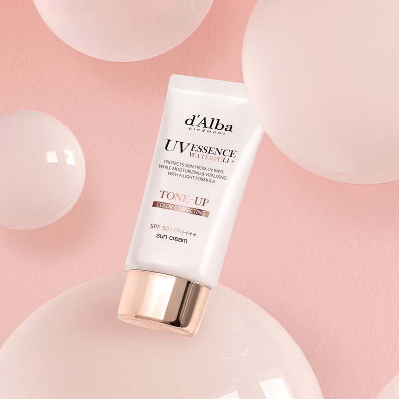 일상에서 자연스럽게 사용하는 달바 비건 워터풀 핑크 톤업 선크림 추천!