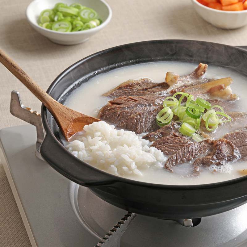 집에서 즐기는 진한 한우 소머리 곰탕, 몸보신으로 딱 좋아요!