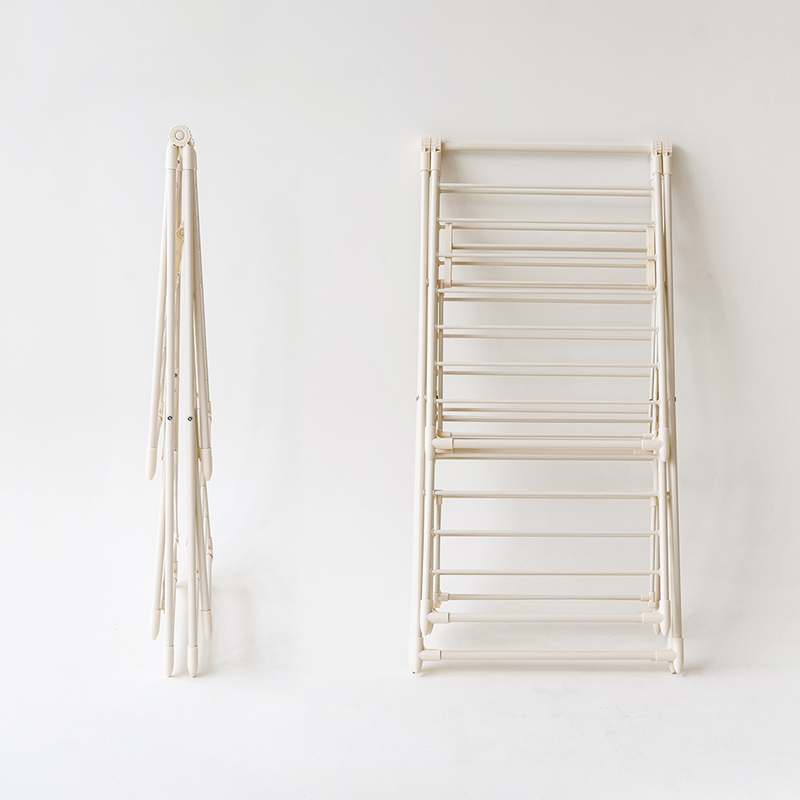 튼튼하고 넉넉한 크기의 접이식 빨래건조대, 집안 곳곳에 편리하게 사용하세요!