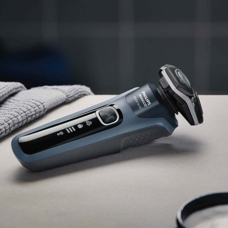 일상에서 편하게 사용하는 필립스 전기면도기, SkinIQ 5000으로 깔끔하게!