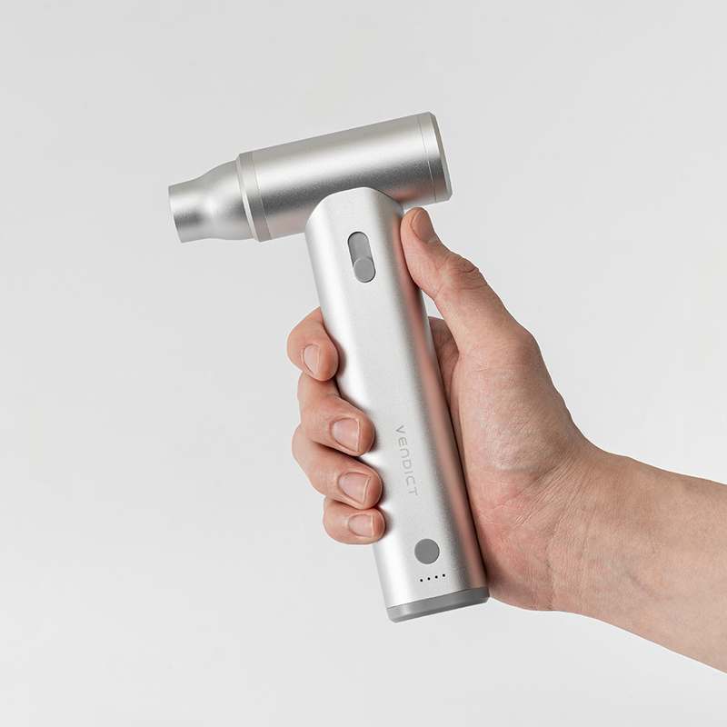 가볍고 강력한 무선 에어건으로 집안 곳곳을 깔끔하게!