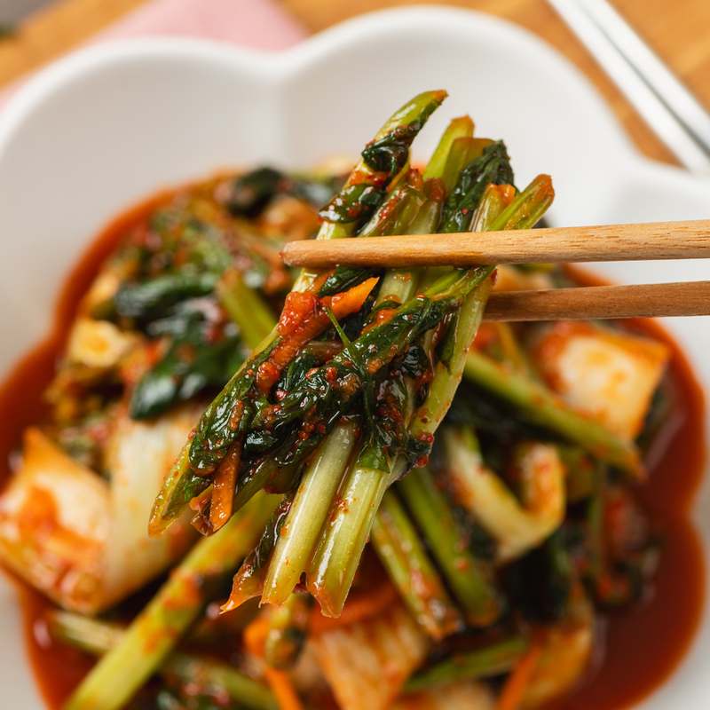 50년 전통의 매콤하고 아삭한 열무와 얼갈이 김치, 집에서 즐기기 딱 좋아요!