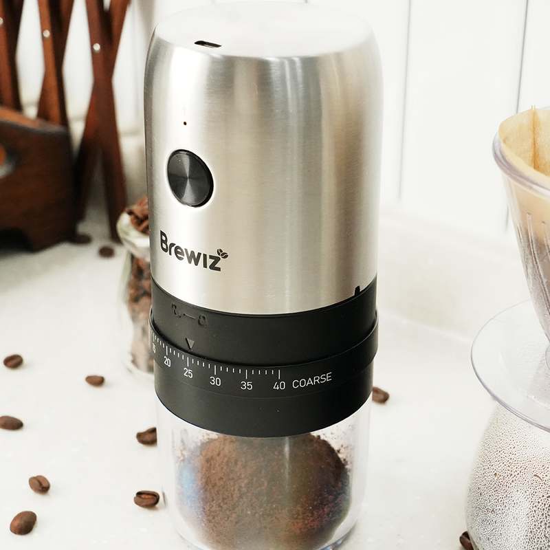 가정에서도 간편하게 사용하는 무선 원두 분쇄기, 40단계 조절 가능!