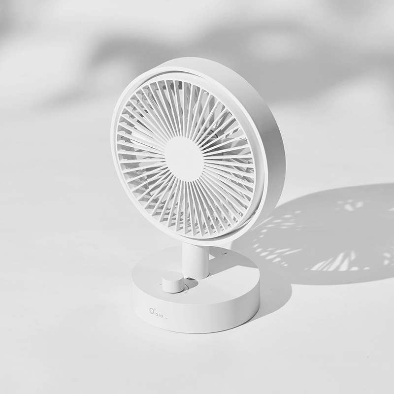 책상 위에서 시원함을 더하는 작은 선풍기 추천!