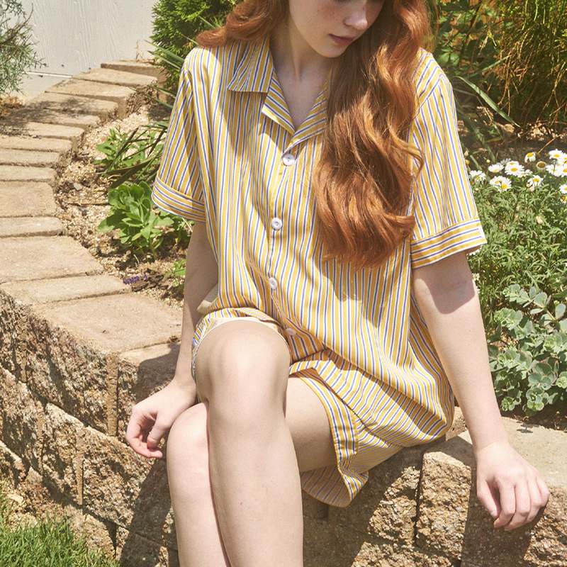 편안한 여름밤을 위한 실크핏 반팔 카라 세트, 커플 잠옷 추천!