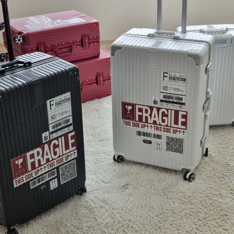 가볍고 튼튼한 여행용 알루미늄 캐리어, 어떤 크기를 선택할까?