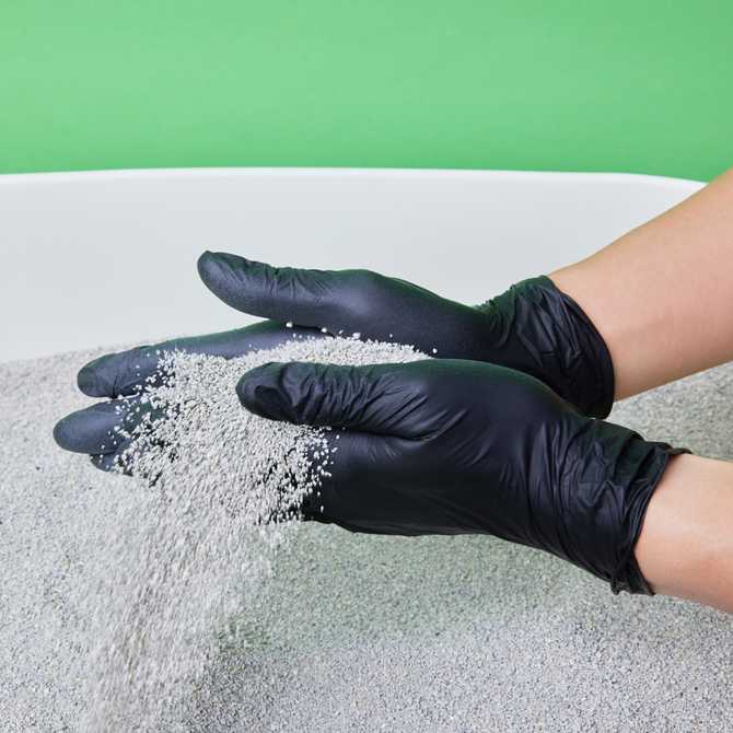 편리하게 사용할 수 있는 벤토나이트 고양이 모래, 7kg 두 개 세트