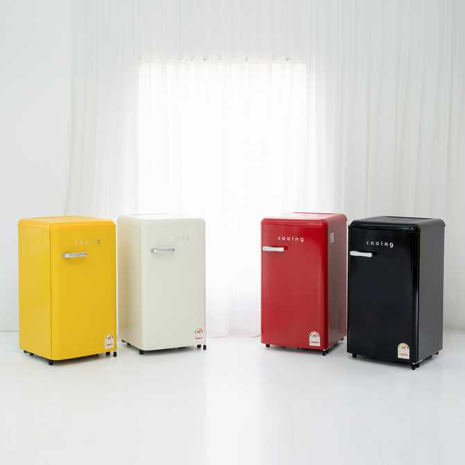 작은 공간에 딱 맞는 레트로 스타일 미니 냉장고, 쿠잉 REF-S92 소개