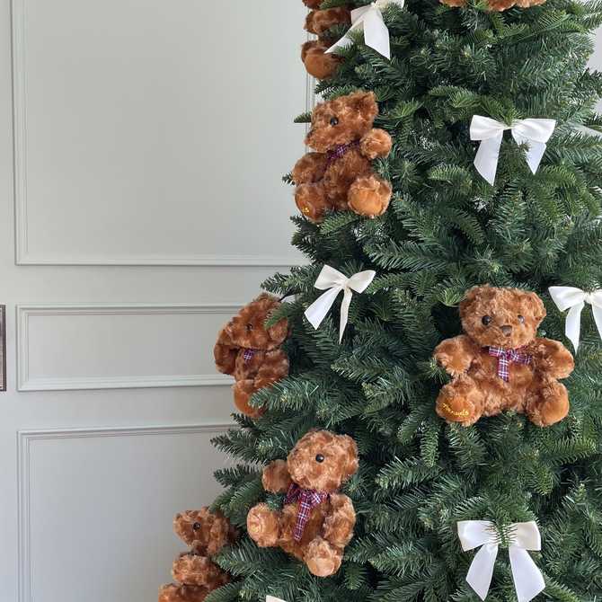 집에서도 크리스마스 분위기를 쉽게 연출하는 인형 트리 추천