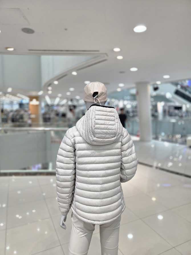 가볍고 따뜻한 여성용 구스다운 자켓, 아이더 헤리티지 후드패딩 소개