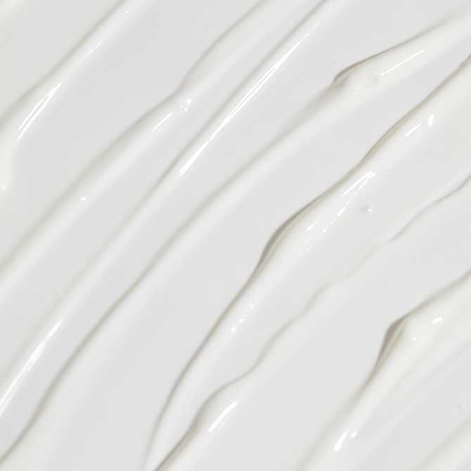 가볍고 촉촉한 선케어, 벤튼 시카 수분 선세럼 추천해요