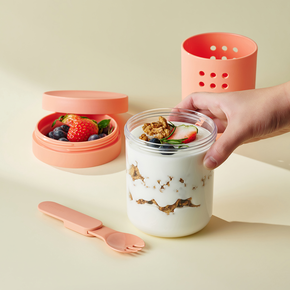 가볍고 실용적인 과일 보관 용기, 락앤락 투고 요거트&푸르츠팟 추천!