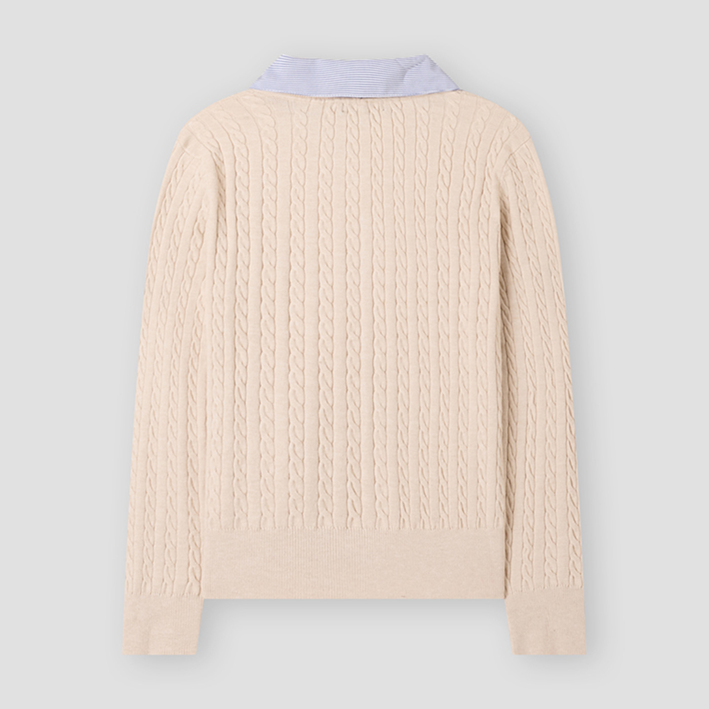 편하게 입기 좋은 카라 배색 니트, 어떤 옷과 매치하면 좋을까?