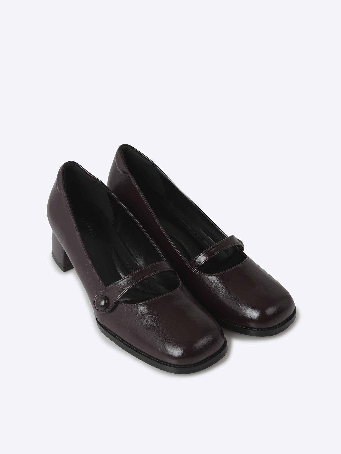 일상 속 편안함과 세련됨을 동시에! 스윗버튼 메리제인 펌프스 추천