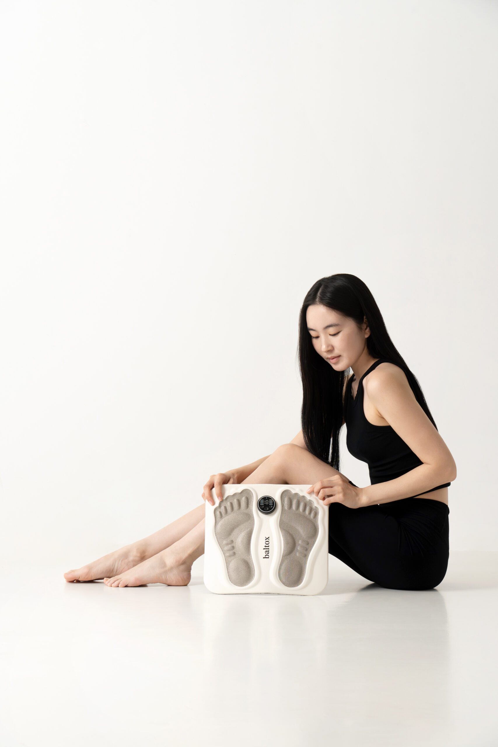 집에서 간편하게 발과 다리 건강 챙기기, EMS 마사지기 추천