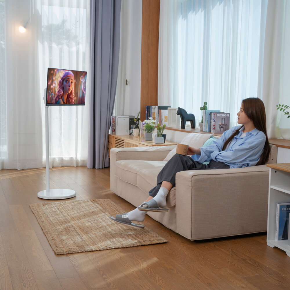 이동이 편한 모니터 스탠드, 카멜마운트 SMB35로 높이 조절도 간편하게!