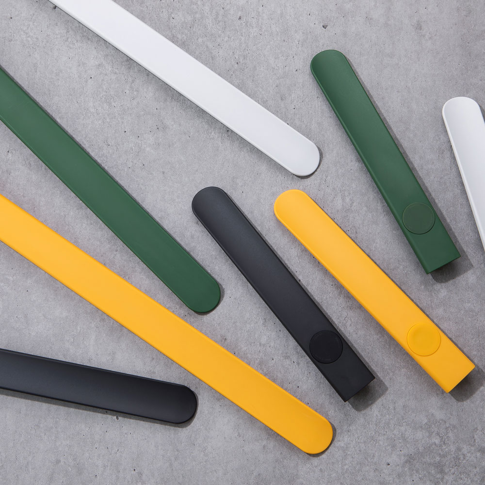 휴대하기 편한 자석 구두주걱, 긴 신발 헤라로 신발 정리 끝!