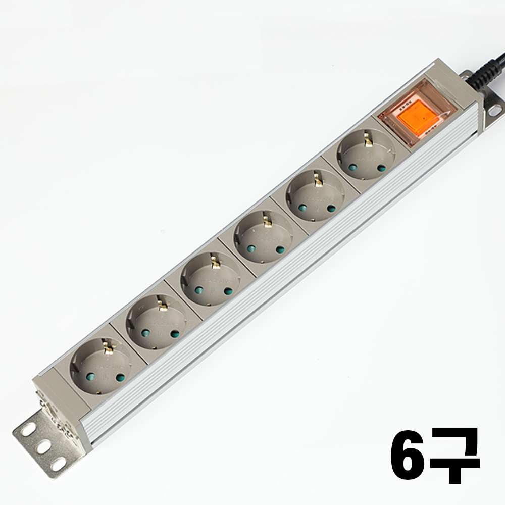 집에서도 안전하게 사용하는 고용량 멀티탭, 믿고 쓰는 산업용 콘센트 추천!