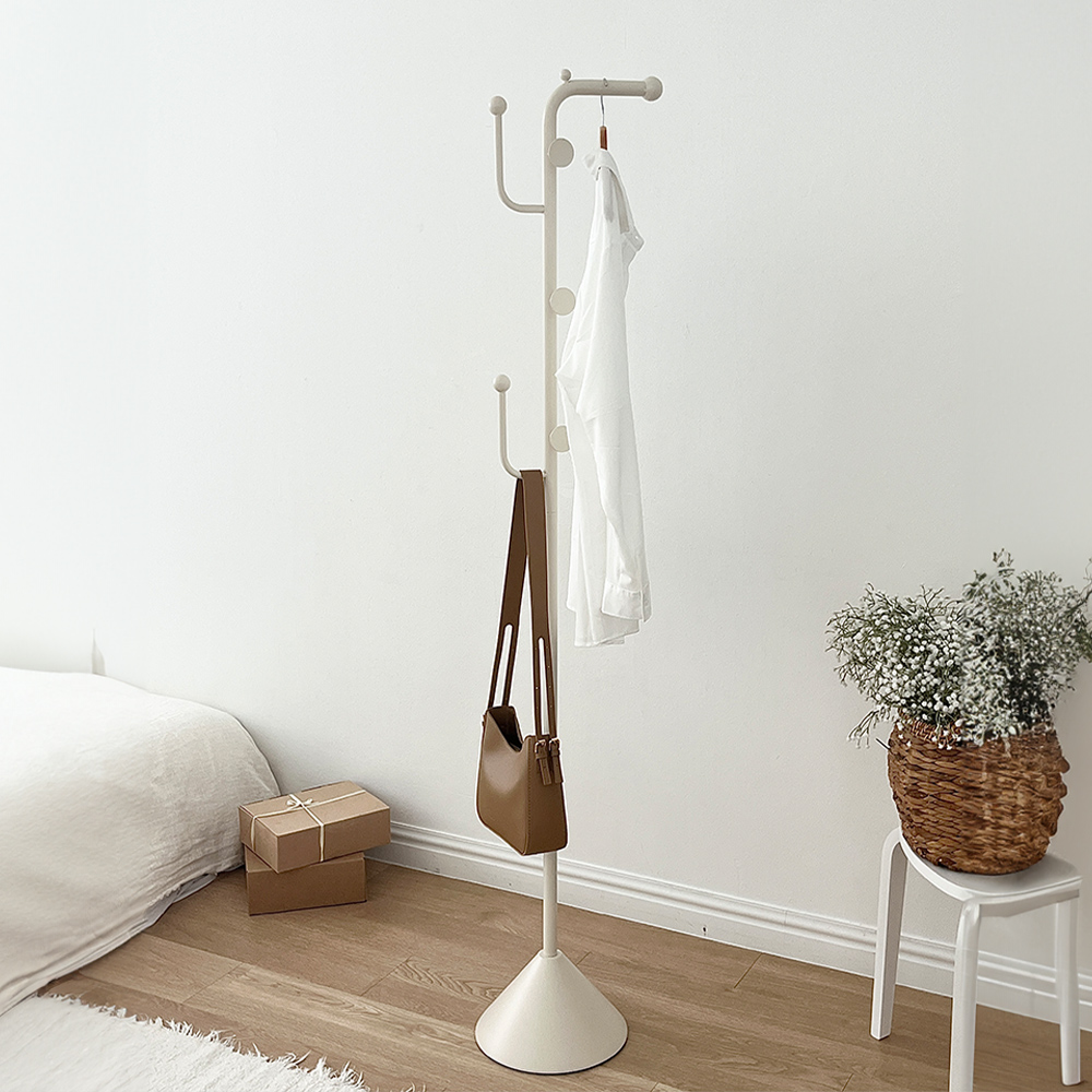 튼튼하고 실용적인 가지형 철제 옷걸이, 집안 정리의 필수템!